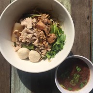 เมนูของร้าน Noodle Daddy ก๋วยเตี๋ยวหมู&เนื้อ สาขา 1 (สุทธิสาร)