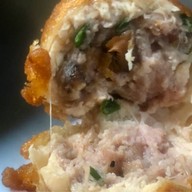 ปีกไก่ยัดไส้ ศิริพร