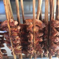 ลาบร้อยเอ็ด/ไก่ย่างวิเชียรบุรี หลังเครือสหพัฒน์