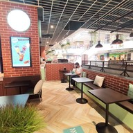 STREET CHURROS CentralWorld ชั้น 6 ( ด้านหน้า ZEN Department Store )