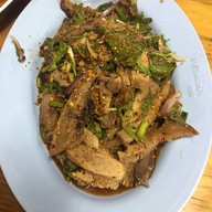 ลาบร้อยเอ็ด/ไก่ย่างวิเชียรบุรี หลังเครือสหพัฒน์