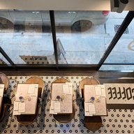 บรรยากาศ The Cupping Room Wan Chai, Hong Kong