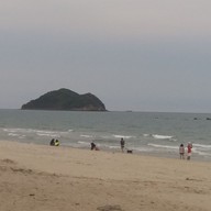 ครัวนายก หาดแหลมโพธิ์