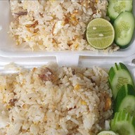 ร้านลุงทอม&ป้าจันทร์