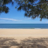 Coco Pino Ban Krut Beach Resort