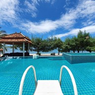 Coco Pino Ban Krut Beach Resort