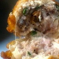 ปีกไก่ยัดไส้ ศิริพร