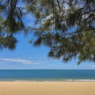 Coco Pino Ban Krut Beach Resort