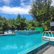 Coco Pino Ban Krut Beach Resort