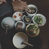เมนูของร้าน ข้าวต้มคิมยัง (ข้าวต้มกับร้อยถ้วย)