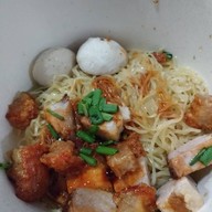 เมนูของร้าน บะหมี่นายชล บ้านกล้วย-ไทรน้อย