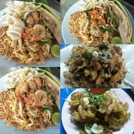 ร้านผัดไทยหอยทอดร่มเกล้า(หน้าตลาดกลาง)