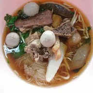 ร้านก๋วยเตี๋ยวเสวยน้องหนึ่งโภชนา