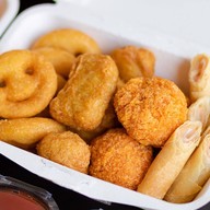 Luck & Roll Board Game Cafe