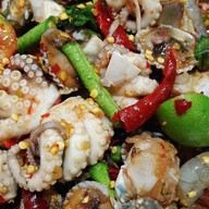 ข้าวหมูแดงหมูกรอบ