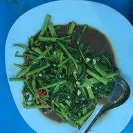 ต้วม หน่อย
