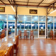 เรือนริมนา