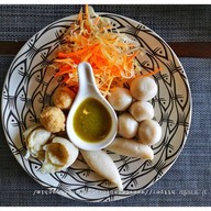 ป้าเพ็ญผัดไทย หอยทอด ต้นตำรับแม่กลอง สาขา ปตท.บางพลู