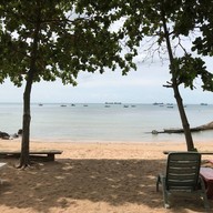 บ้านชมทะเล