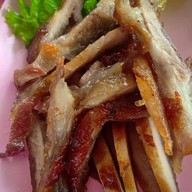 หม่ำสมุนไพร อาหารอีสาน ถนนลาดปลาเค้า 21