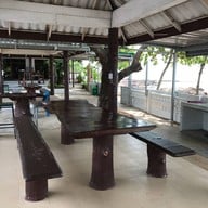 บ้านชมทะเล