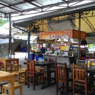 โจ๊กนายฮุย ตลาดสมสุขข้างตึกจัสมิน