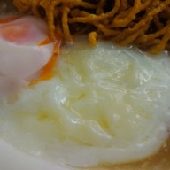 ราดหน้า 18 ร้าน 18 ล้าน