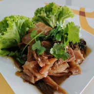 เมนูของร้าน เสรีแต่เตี้ยม ตลาศาลเจ้า