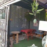 Share Cups cafe halal ราษฎร์อุทิศ68 คู้ขวา