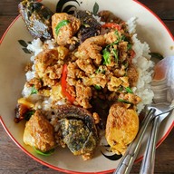 เมนูของร้าน ป้ากลิ่น อาหารตามสั่ง