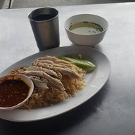 เมนูของร้าน ข้าวมันไก่ ข้างโรงเจ บ้านบึง