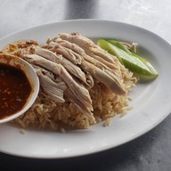เมนูของร้าน ข้าวมันไก่ ข้างโรงเจ บ้านบึง