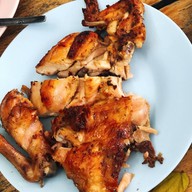 เมนูของร้าน กุหลาบดอกใหม่ บายนิวไก่ย่างบัวตอง