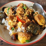 เมนูของร้าน ป้ากลิ่น อาหารตามสั่ง