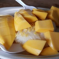 เมนูของร้าน ข้าวเหนียวมะม่วง เจ๊แจ้ง(แม่อุไร) ศูนย์อาหารปั้มคาลเท็กซ์