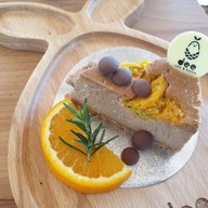 Dee Cafe & Bistro
