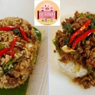 หน้าร้าน Pig Family