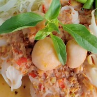 ขวัญใจขนมจีนโรยเส้นสด