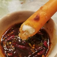 ลูกชิ้นหมูปิ้งไม้ละ 3 บาท ห๊ะ สาขาเพชรเกษม81/6 ม.หรรษา