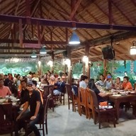 บ้านสวนคุณลองกอง