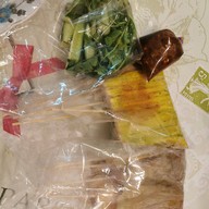 ลูกชิ้นหมูปิ้งไม้ละ 3 บาท ห๊ะ สาขาเพชรเกษม81/6 ม.หรรษา