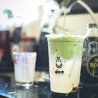 Dee Cafe & Bistro