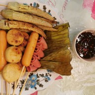 ลูกชิ้นหมูปิ้งไม้ละ 3 บาท ห๊ะ สาขาเพชรเกษม81/6 ม.หรรษา