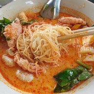 ก๋วยเตี๋ยวบ้านย่าชุม