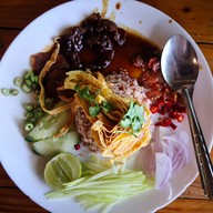 ร้านขนมจีนบ้านคุณย่า สนามบินน้ำ