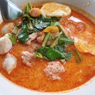 ก๋วยเตี๋ยวบ้านย่าชุม