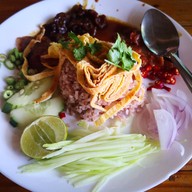 ร้านขนมจีนบ้านคุณย่า สนามบินน้ำ