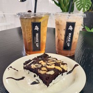 เมนูของร้าน Wake Up Studio x Cafe