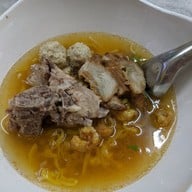 เมนูของร้าน ก๋วยเตี๋ยวต้มยำชามใหญ่