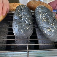 ข้าวจี่ปาเต้ สี่แยกตลาดหมู